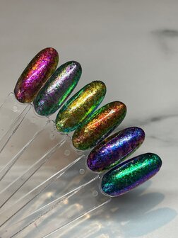 Uko - Opal Flakes by Rediershof