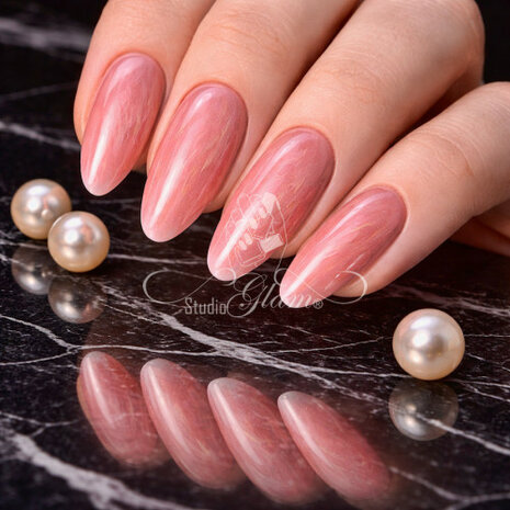 Studio Glam BUILD-A-PEARL buildergel 02